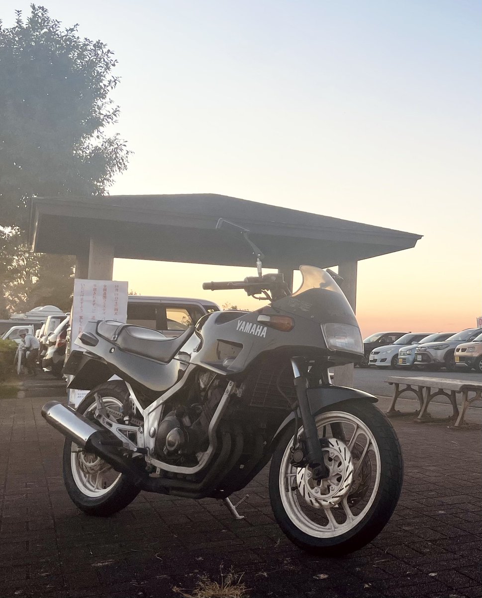 Matcha0141029's tweet photo. YAMAHA FZ250 PHAZER
黒フェーザーをよろしくお願いします https://t.co/zsi93fNjX8