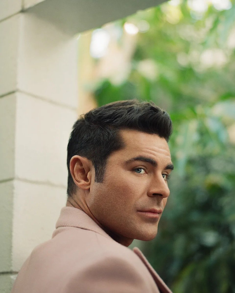 msalyssaefron's tweet photo. Happy 37th birthday to the man, the myth, the legend - Zac Efron! 😍 @ZacEfron https://t.co/Htr9lIs6JZ