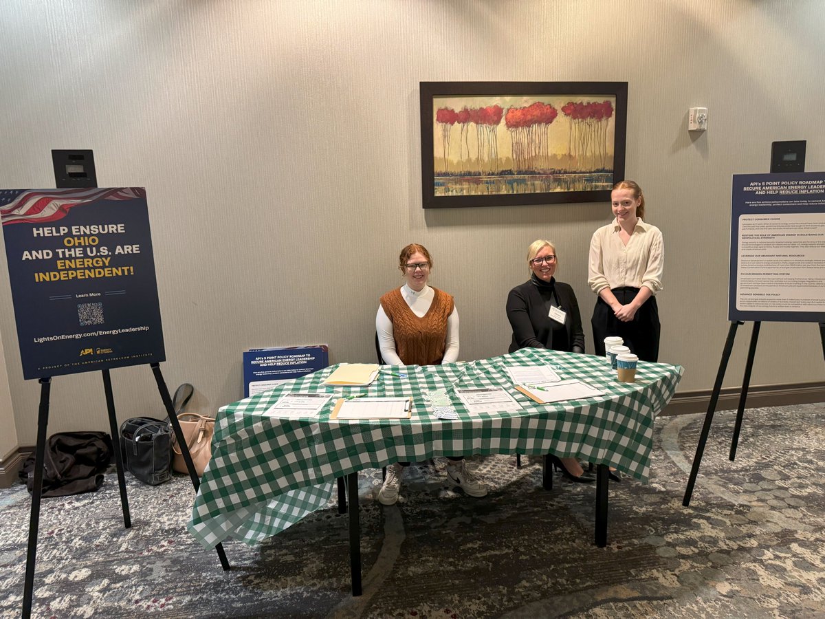 OhioChemistry's tweet photo. Day 2 of #TIEConference kicks off with a hearty breakfast, thanks to @APIOhio! 🍳☕ Now they're rolling out their Mobile Energy Learning Unit. Get ready for hands-on STEM activities that bring energy careers to life! 🚐💼 #EnergyEducation #FueledForLearning https://t.co/iCcGco455X
