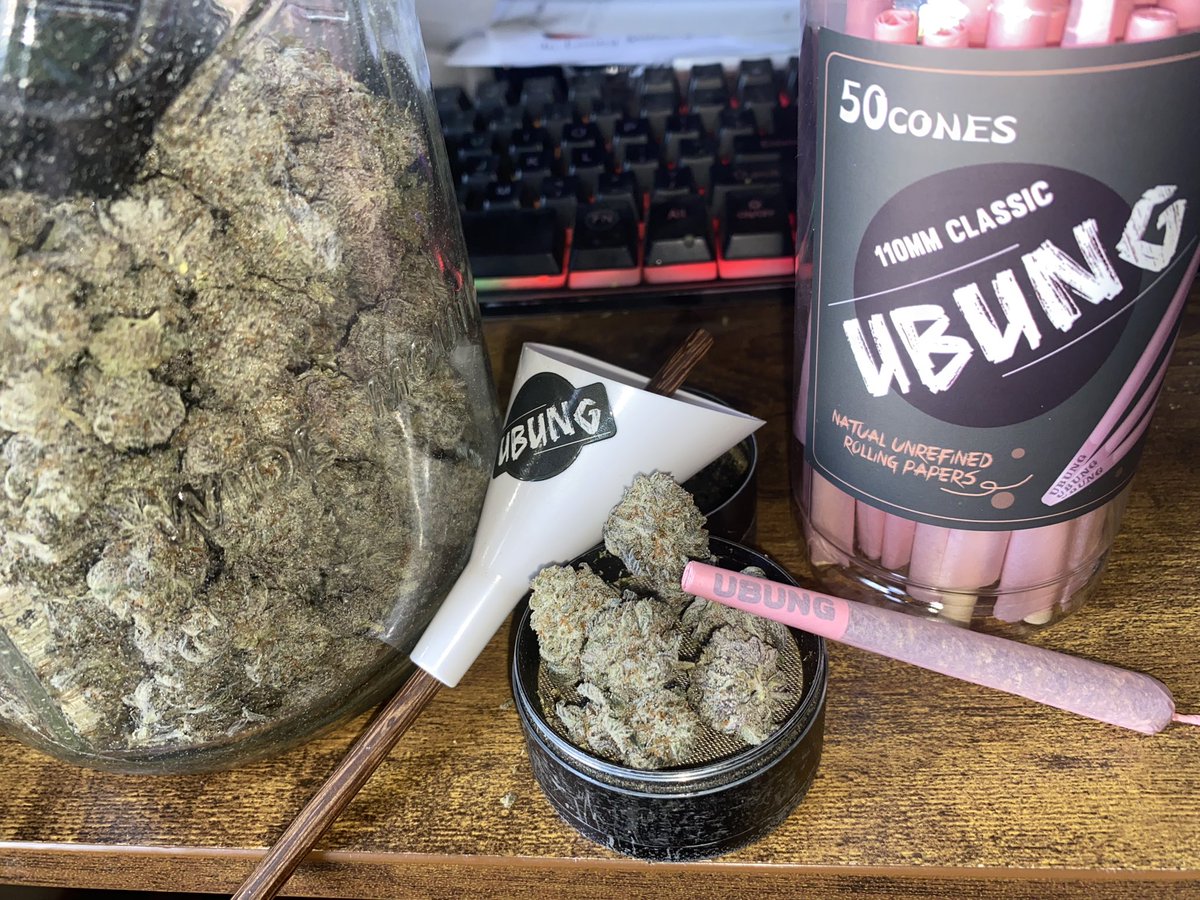 🌟GIVEAWAY🌟

Who wants a chance to win some FREE <a href="/UBUNGprerolled/">UBUNG Cones</a> cones &amp; the dope funnel packer!?
Rules are simple.
1. Follow  <a href="/TwoLargeDabs/">J Baked</a> &amp; <a href="/UBUNGprerolled/">UBUNG Cones</a> 
2. Retweet this post
3. Tag at least one person. That’s all! 

Winner will be decided tomorrow 10/19.