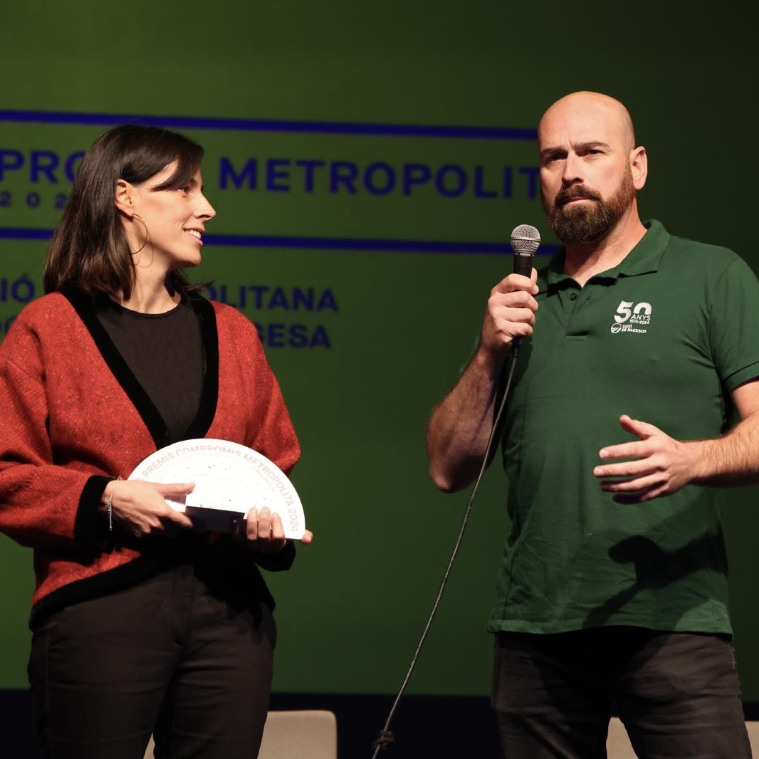 Avui la nostra directora, Gisela Varias, i el responsable de la <a href="/uniopagesos/">Unió de Pagesos</a> del projecte Terra Pagesa, Sergi Claramunt, han recollit el Premi ‘Dimensió Metropolitana’ <a href="/pembarcelona/">Pla Estratègic Metropolità de Barcelona (PEMB)</a> (2024), de mans d’Oriol Estela (PEMB) i Sònia Callau (<a href="/diba/">Diputació de Barcelona</a>)
📸<a href="/xsolanas/">xavier solanas</a> 

instagram.com/p/DBRJD6WI6P0/…