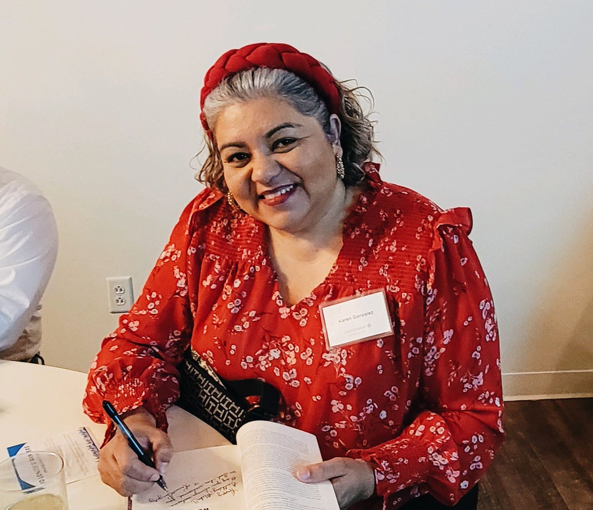 HisBranchesInc's tweet photo. “May you always welcome as God has welcomed you.” @_karenjgonzalez
Great night learning with and celebrating the work of our friends at @worldreliefwny. Our clinic is honored to continue meeting needs of Rochester’s newest residents together. #ForRoc https://t.co/3X1Y8003TA