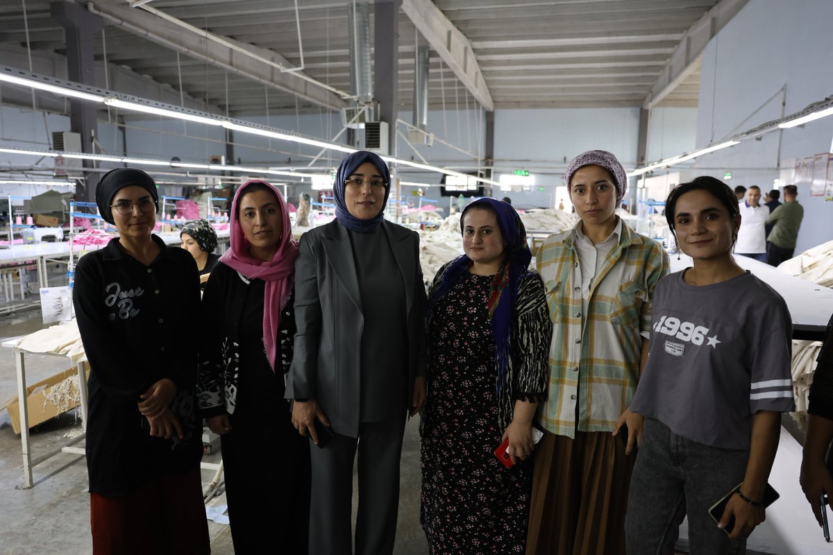 Viranşehir Kaymakamamız Sayın Kemal Ülkü, OSB Müdürümüz İbrahim Halil Akbaş ve AK Parti İlçe Yönetim Kurulu üyelerimizle Organize Sanayi Bölgesi’nde gerçekleştirdiğimiz incelemeler kapsamında, ilçemizdeki ilk tekstil fabrikası olan VGS Tekstil’i ziyaret ederek, Yönetim Kurulu