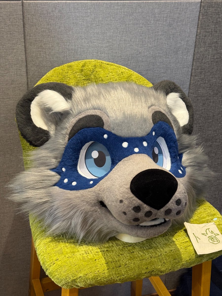 🧵🪡Work progress display（70% loading……
#furry #fursuit #fursuitmaker