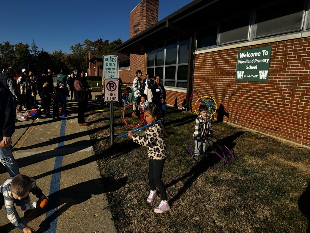 WPrimary50's tweet photo. YE-HAW! Our EC/WELE students are having a fabulous time at our Round Up Event. The students and families got to go on a hay ride, play games and enjoy some pumpkin fun!! https://t.co/Wx92VBbqmP