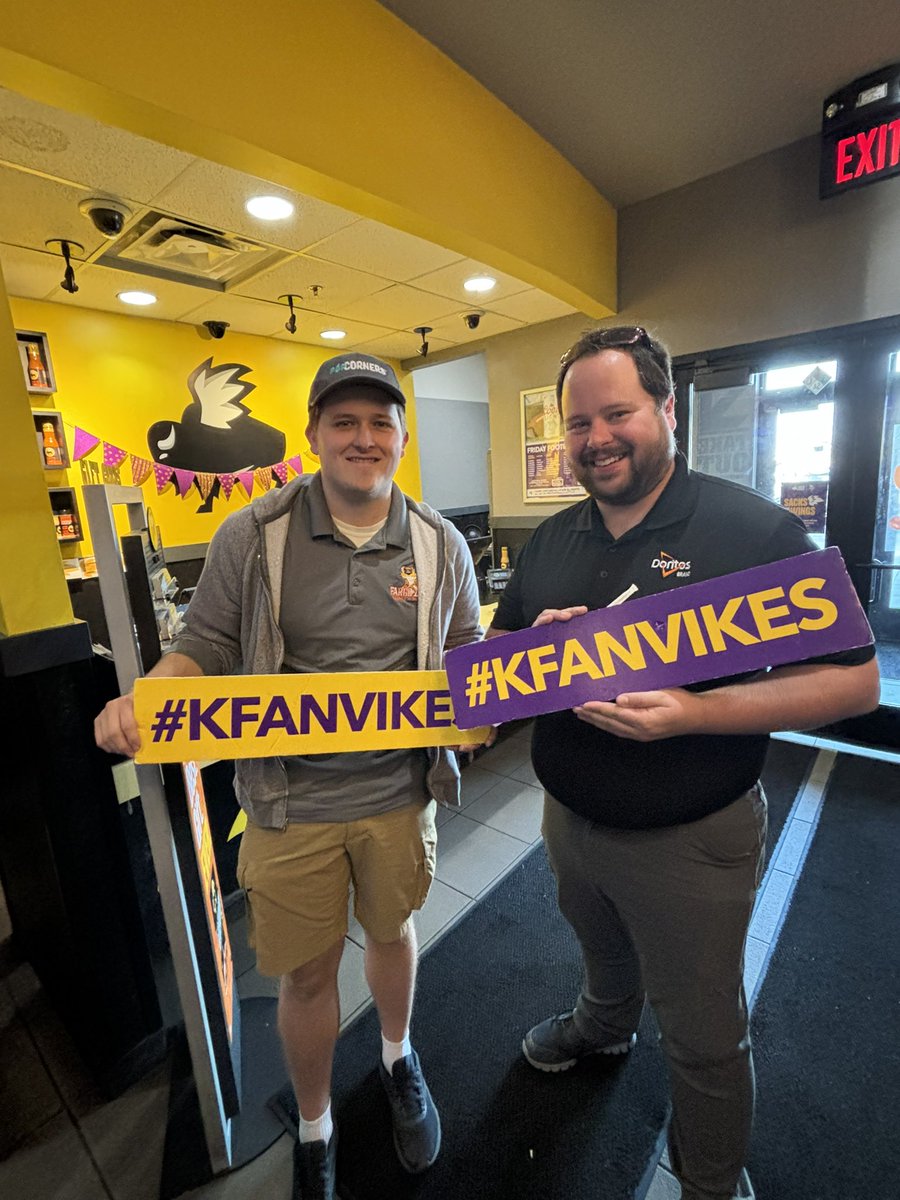 JonnySchaupp's tweet photo. #kfanvikes #kfan #skol #ninetonoon #buffalowildwings https://t.co/CP8qizyLvX