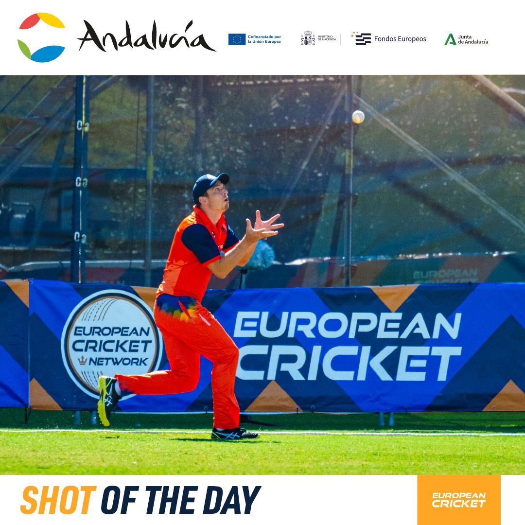 EuropeanCricket's tweet photo. 𝘚𝘢𝘧𝘦 𝘩𝘢𝘯𝘥𝘴, 𝘚𝘦𝘣𝘢𝘴𝘵𝘪𝘢𝘢𝘯 𝘉𝘳𝘢𝘢𝘵! 🔥

A record-breaking 6 catches in one game today—the most ever on ECN!

#EuropeanCricket #StrongerTogether #ECC24 @AndaluciaJunta https://t.co/ecrKN1s4CM