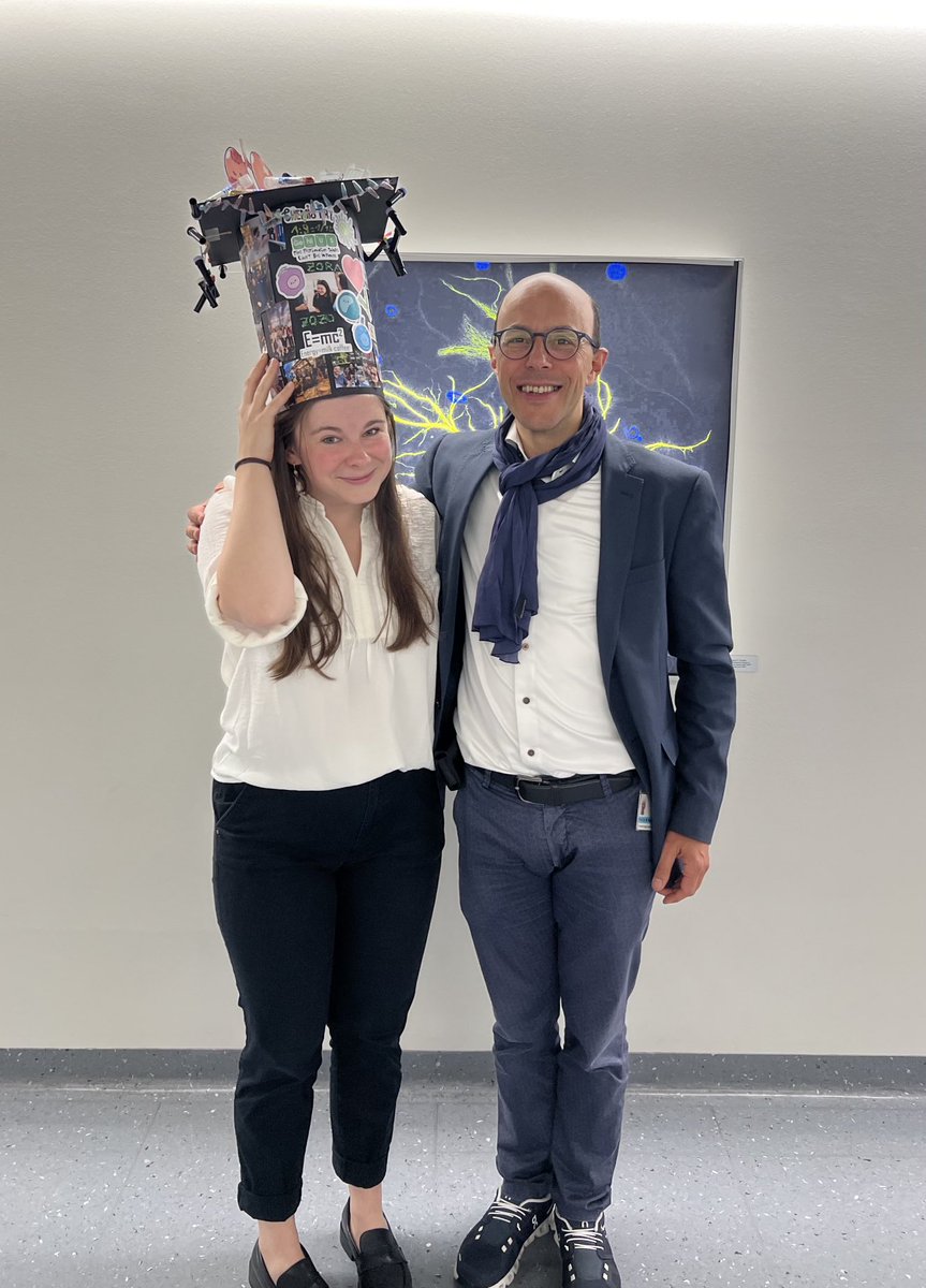 ⁦@BaumannZora⁩ defended her thesis with brio in late September. Zora’s first paper is accepted for publication and the second one will be submitted soon. 
Be on the look for Zora’s papers! Stay tuned, it’s Coming soon!