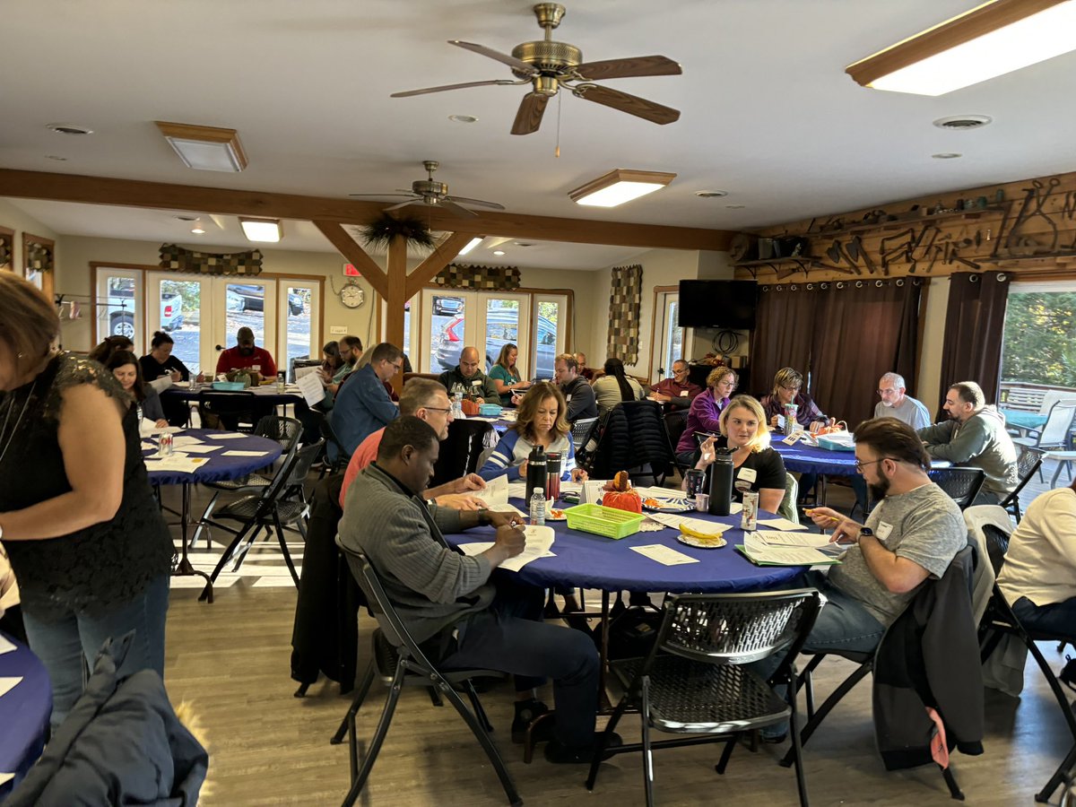 AMorgan_FCPS's tweet image. Spent the morning with some wonderful staff from DTI today. Thankful for the learning, conversations and reflections! What a great way to kick off my Friday! #fcpssupport @CindyJournell