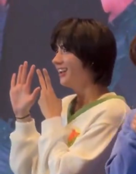 yoee52's tweet photo. ANTON WE SEE THEM CLEAR 20/20 VISION. WE’RE FINALLY RISE AND REALIZING TOGETHER RIIZE IS WHAT ?????? https://t.co/mUgYbtw6E5