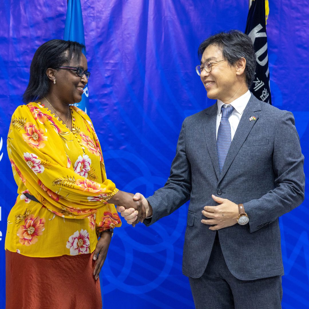 WFP_Ghana's tweet photo. Partnerships for change. 

Yesterday’s MOU signing between @WFP and @koicagh solidified our shared mission to enhance food and nutrition security through youth empowerment and digitalization.  

Stay tuned for more information. 

#ZeroHunger https://t.co/HYLrLIszY5
