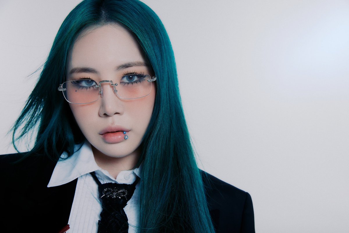 jiminpark07's tweet photo. Hi everyone.. I'm back #JAMIE 
⠀
JAMIE 'Bad Luck' Image Teaser #1
⠀
😈💔 2024.10.31 6PM (KST)
⠀
#제이미 #BadLuck
#BadLuck_JAMIE #플랜비 https://t.co/1MZNg5ckqP