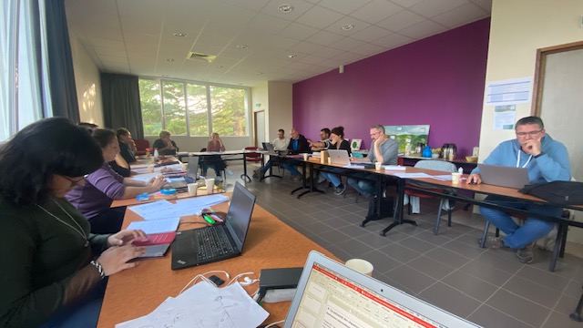 Cpeltiered's tweet photo. ... biodiversité fonctionnelle (bac STAV, bac pro CGEA), construction de la notion de "ressource commune" (pluridisciplinarité en bac pro CGEA) ... et écriture d'un témoignage pour le site de l'innovation pédagogique de l'enseignement agricole, POLLEN https://t.co/pGlcFrgvat. https://t.co/yog1bRujiq
