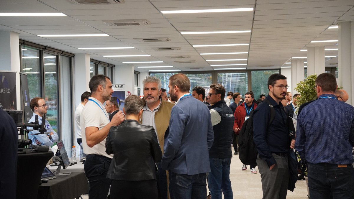Bdx_Technowest's tweet photo. @LaTribuneEvents @BxMetro @AANZIANI @ChristineBos @Etguyot @PrefAquitaine33 @jc_tortora @LaTribune @NvelleAquitaine @EDFofficiel @ArianeGroup @ELISAerospace @ELIXIR_Aircraft @IrdiCapital__I @PierreCheminade Une grande réussite pour ce #SommetAero de @BxMetro qui a tenu plus que ses promesses ✈️
🤝 qualité des rencontres et des contenus,
👀 vif succès pour l'espace d'exposition avec 50 acteurs de la filière !
La technopole est fière d'avoir accueilli cette édition : rdv en 2025 ! 📆 https://t.co/sGAbcxCjjo