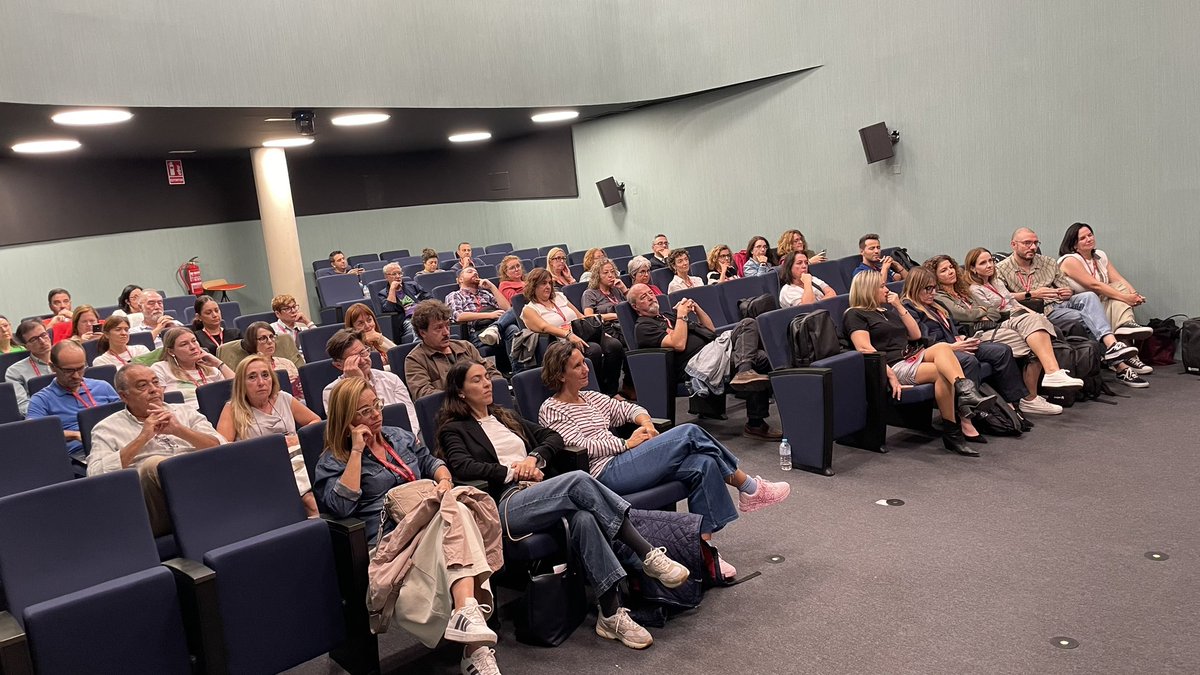 <a href="/UniversidadMH/">UMH</a> Concluye #AugacElche2024 con la asamblea extraordinaria de socios y socias, que ha ratificado por unanimidad la creación del primer grupo de trabajo constituido en el seno de la asociación, dedicado a las redes sociales.