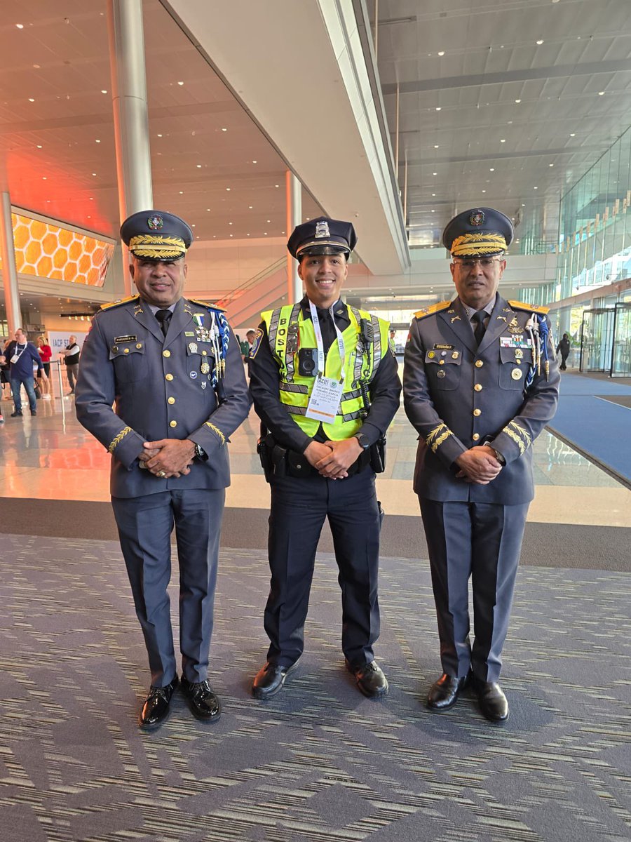 PoliciaRD's tweet photo. ▫️ Este encuentro de la #IACP es el evento policial más grande e impactante del año, con la participación de más de 16,000 profesionales de seguridad pública, quienes asisten con el objetivo de aprender nuevas técnicas, mejorar sus conocimientos y equipar a sus departamentos para un éxito permanente.