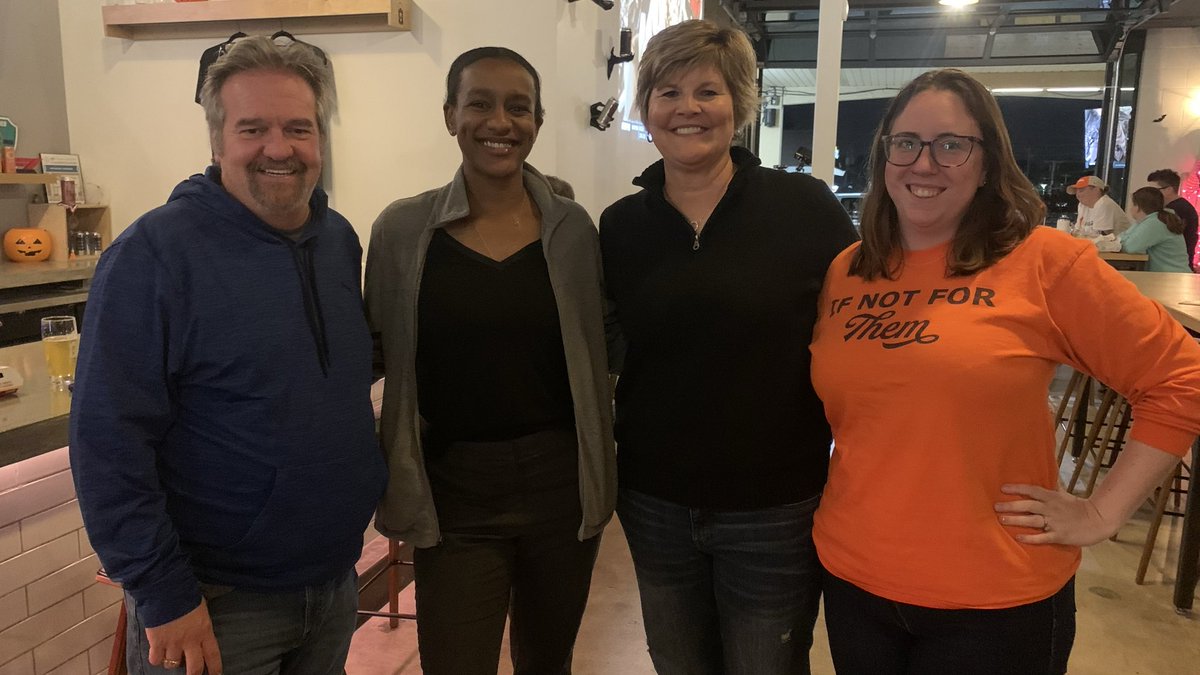 Thank you to everyone who came out and joined us for Game 3 of the #WNBA Finals! 

It was great to meet so many fellow basketball fans and hear your stories.