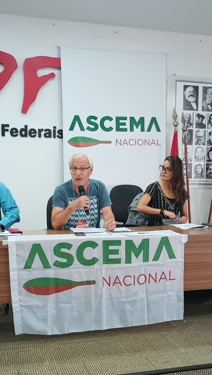 Edson Cardoni, diretor da Condsef, no Encontro Nacional dos Servidores da Carreira de Especialistas em Meio Ambiente (CEMA) e do PECMA 
#ReestrururaçãoJá #ServidoresnaLuta #10anosdeabandono #ASCEMA #ASCEMANacional #CONDSEF #FENADSEF #SINDSEP