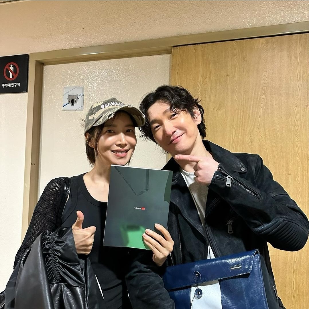 조승우 뉴짤
연재야...! 비숲즈ㅠ