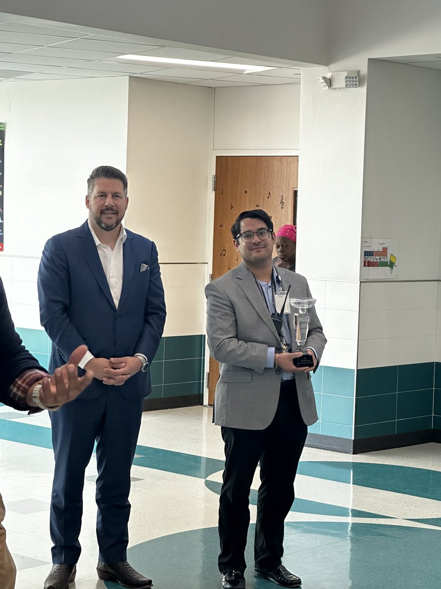 AttendanceInterventionPrograms (@attendancedisd) on Twitter photo We had the privilege of recognizing <a href="/DeGolyerElem/">DeGolyer ES</a> for closing out the 23/24 school year with great attendance! Remember students to show up and have great attendance! We had the privilege of recognizing <a href="/DeGolyerElem/">DeGolyer ES</a> for closing out the 23/24 school year with great attendance! Remember students to show up and have great attendance!