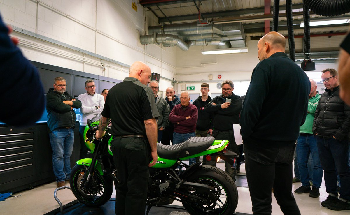ProBikeUK's tweet image. It was another great turn out at @BridgeExeter for their bike maintenance evening (17/10/24) 🧰🔧 

We're always happy seeing updates from their workshop as we were lucky enough to help with the design,  supply and install our workshop equipment. 

#ProBikeUK #Bridgemotorcycles