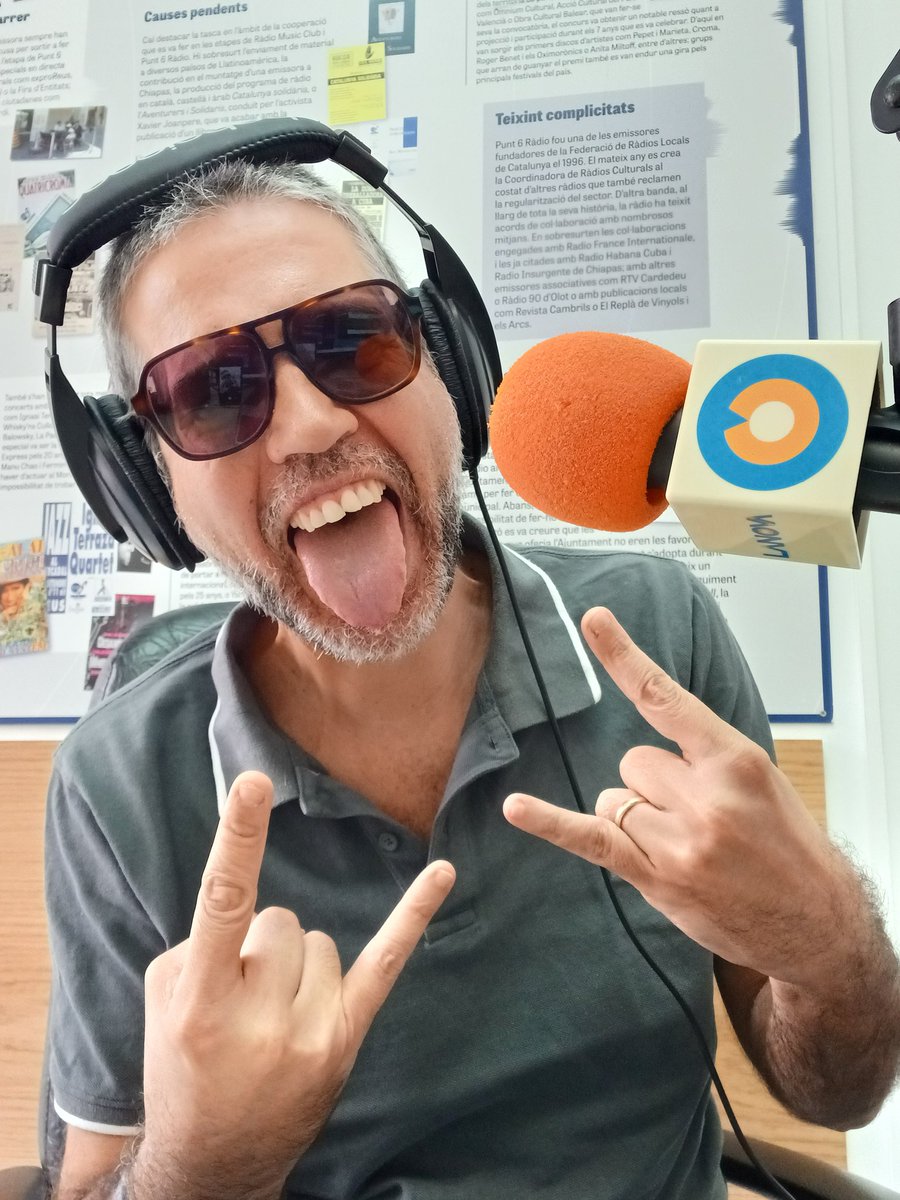 33revolucions_'s tweet photo. Ja podeu escoltar la segona part del repàs musical dels temes i discos més representatius de 1990. ⬇️
🔊 https://t.co/F8ZShfi1e1 https://t.co/1CicAFwZvi
