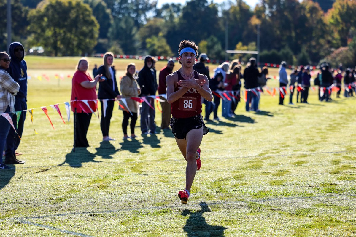 ElonXCTF's tweet photo. Another win for the birds as the Elon men takes the team title at the Phoenix Invitational! π
#EUXC https://t.co/cgBeIsGGjm