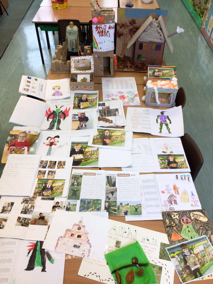 MrMacklin3's tweet photo. A fun filled final week of half term in yr1/2 @Hollymountbury we have been exploring the Holly Mount grounds for Founders week and learning all about the history of our amazing school. We also showcased our fantastic homework, thank you for the wonderful effort #halftermbreak https://t.co/CdlhN8kCSE
