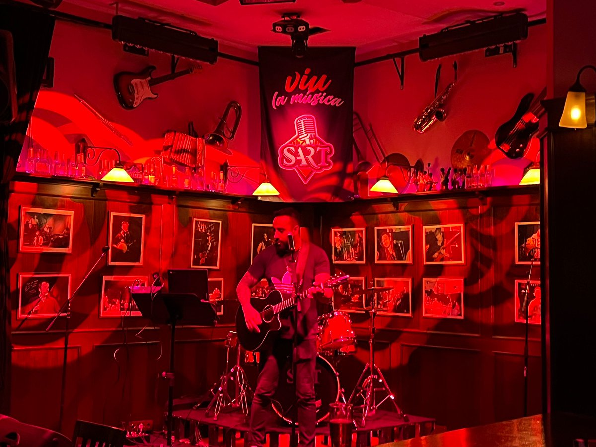 SARTClub's tweet image. El passat dimecres a SART vàrem tenir el gust i l'honor de poder comptar en directe amb en @_felipeadamoficial_ . Moltes gràcies per animar i sentir-te en directe! A reveure!