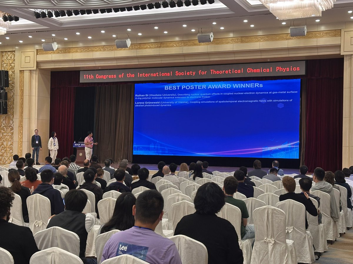 theo_chem's tweet image. And the winner is… 🏆
Congratulations to @lorenz_gruen for one of the best posters at #ISTCP2024 in Qingdao!
#iStOMPS at its best!
🦈 swimming in China ! ☀️
@FWF_at
@stem_univie
