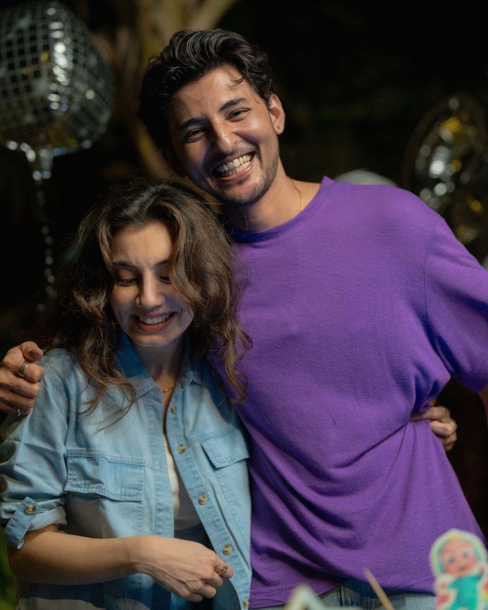 Afrindrdz's tweet photo. My godddd 
Dil Garden garden ho gyaaa bhaiii  
No nazar, 💙💙 
Mashallah 
They look so happy together 💙💙💙💙 https://t.co/pPXcuM9aQb