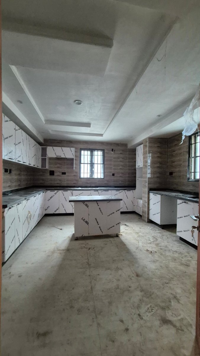 HomesJok's tweet photo. FOR LEASE IN GRA IKEJA

A Brand New luxury 5 Bedroom fully detached house with a Room Bq with a Big compound that can take up to 8 - 10 cars in ikeja GRA, Lagos State.

Price: 30m

#jokhomes #luxury #elites #lagos #Mainland #Airport #IkejaGRA #Nigeria https://t.co/OpQE8olzgS