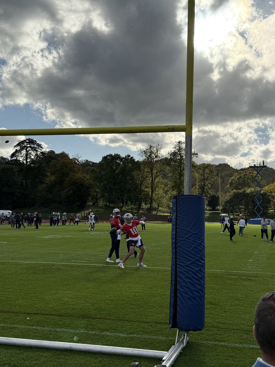 Drake Maye at Patriots practice today. Looking great out there