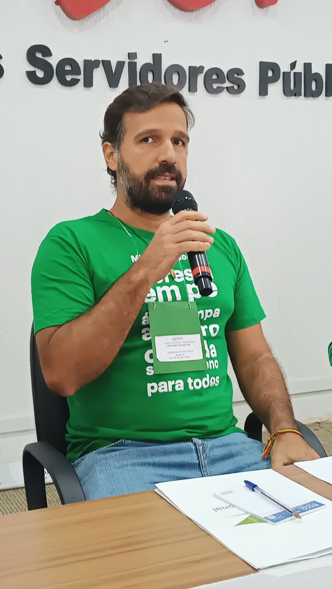 Leandro Valentim, da ASCEMA, no Encontro Nacional dos Servidores da Carreira de Especialistas em Meio Ambiente (CEMA) e do PECMA
#ReestrururaçãoJá #ServidoresnaLuta #10anosdeabandono #ASCEMA #ASCEMANacional
#CONDSEF #FENADSEF #SINDSEP