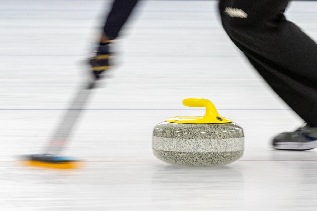 If you're planning to register for a USA Curling event or regional playdown before December 1 and have questions, please join us! On Wednesday, October 23rd at 7 pm CDT, we are hosting an early-season registration discussion.
Join Meeting ➡️ loom.ly/cqjDPXc