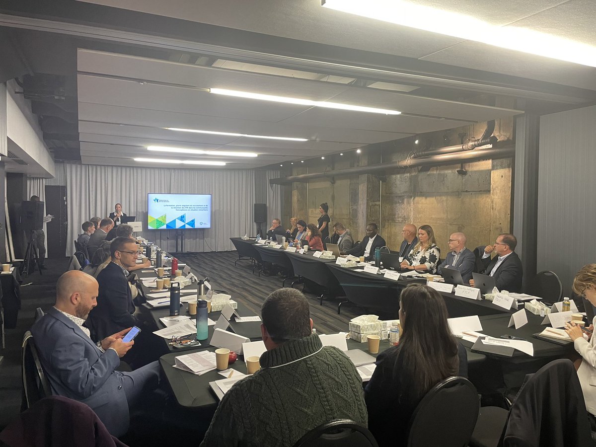 KarimA_GC's tweet photo. A real pleasure to represent @TBS_Canada during the ESDC Dialogue Day with Representatives of the English and French speaking Minority Communities of Quebec. Un vrai plaisir d’apprendre sur leur réalité sur le terrain en cette journée de dialogues avec les CLOSMs. #OLA #LLO https://t.co/yS85mSD0aO
