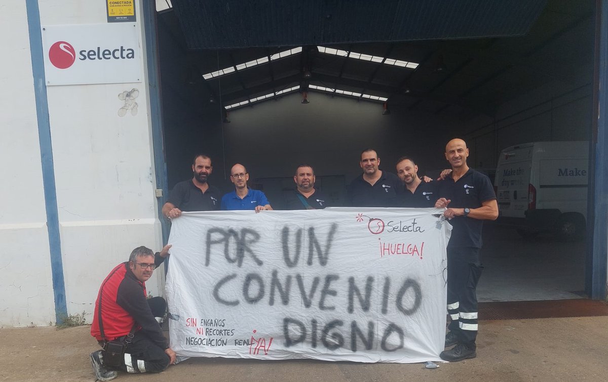 Hoy se movilizan compañeros de <a href="/Selecta_spain/">Selecta España</a> en #ElPuertoDeSantaMaría (#Cádiz).

VOLVEMOS A LA LUCHA POR UN CONVENIO DIGNO.

Tras la desconvocatoria de #HUELGA, #Selecta utiliza la técnica del aburrimiento. Y mientras... SEGUIMOS SIN CONVENIO.