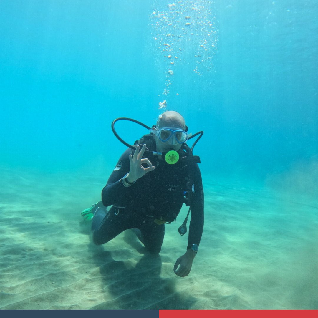 helveticz's tweet image. Otestovali jsme je 10 metrů pod vodou i 3 000 metrů nad vodou! 💪

🤔 Jak si tam tahle speciální edice @Certina DS PH1000M vedla? O tom vám poví Patrik v recenzi na našem blogu: blog.helveti.cz/recenze-certin…

#certina #diving #divewatch