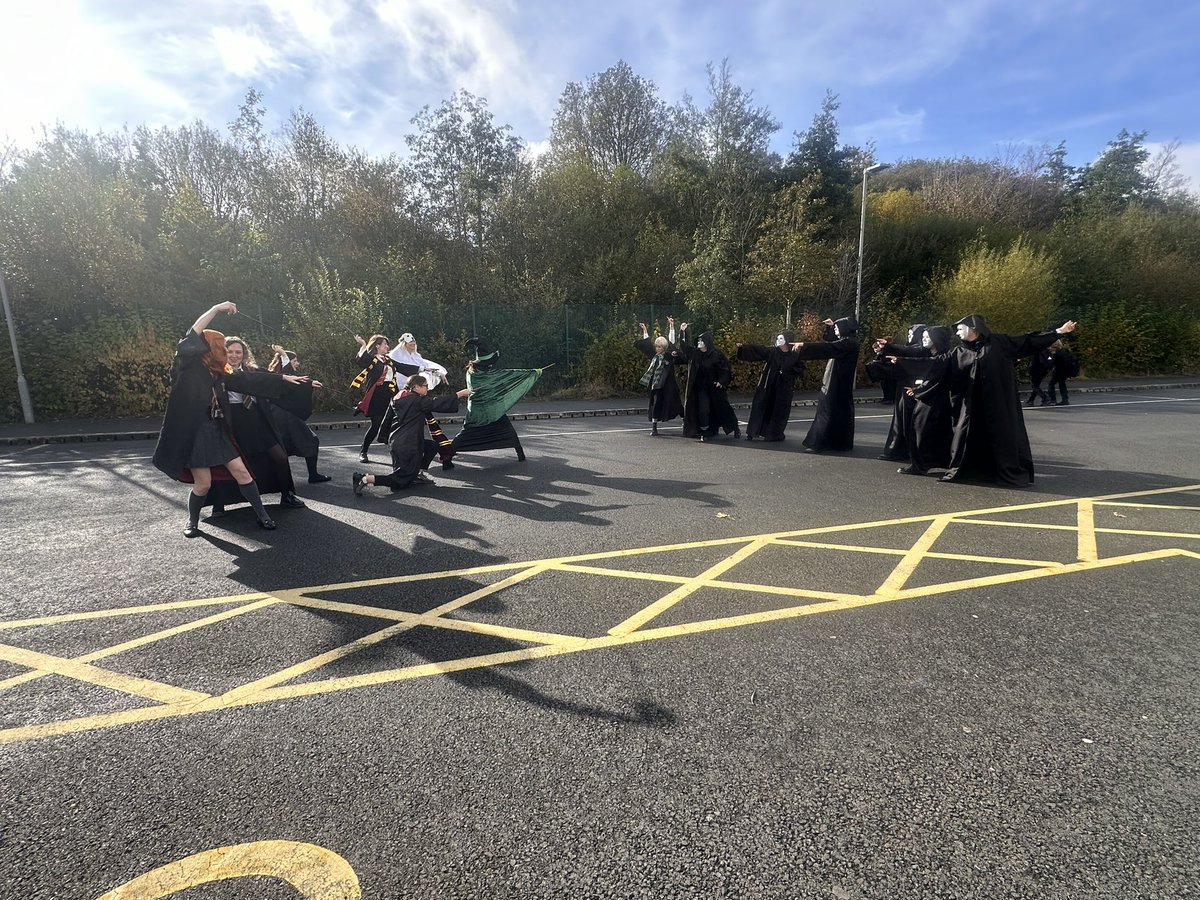 Islwyn High English tweet media