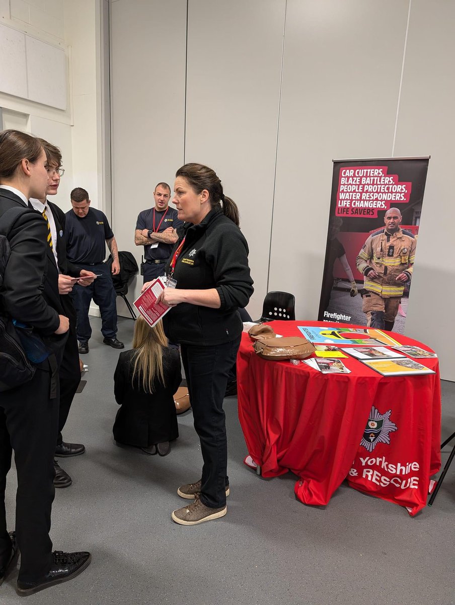 Out and about inspiring and educating our future generation. This week we have been in <a href="/CampsmountAcad/">Campsmount Academy</a> . <a href="/SYFR/">South Yorkshire Fire</a> #careers #RestartAHeartDay
