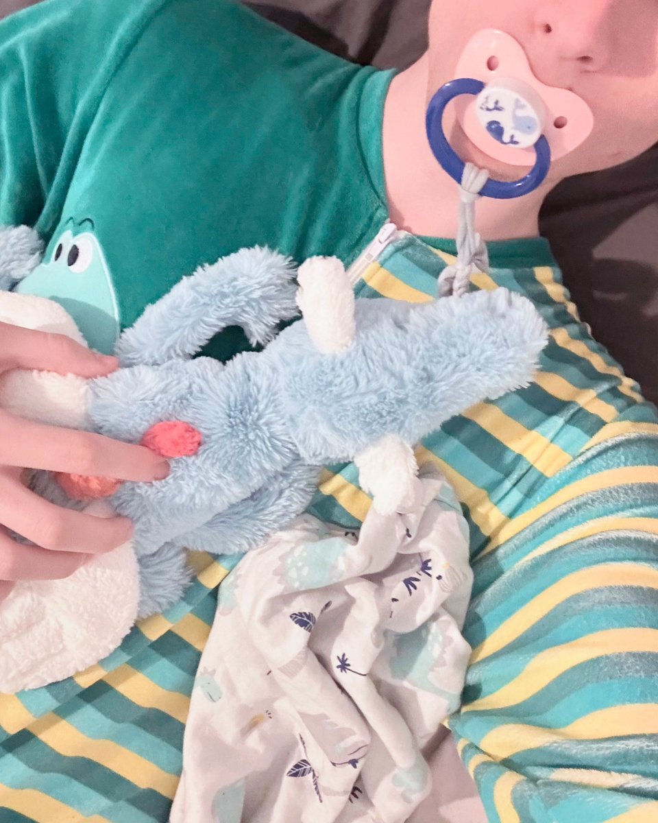 ☁️ lil code 🍼 (@abdl_code) on Twitter photo 