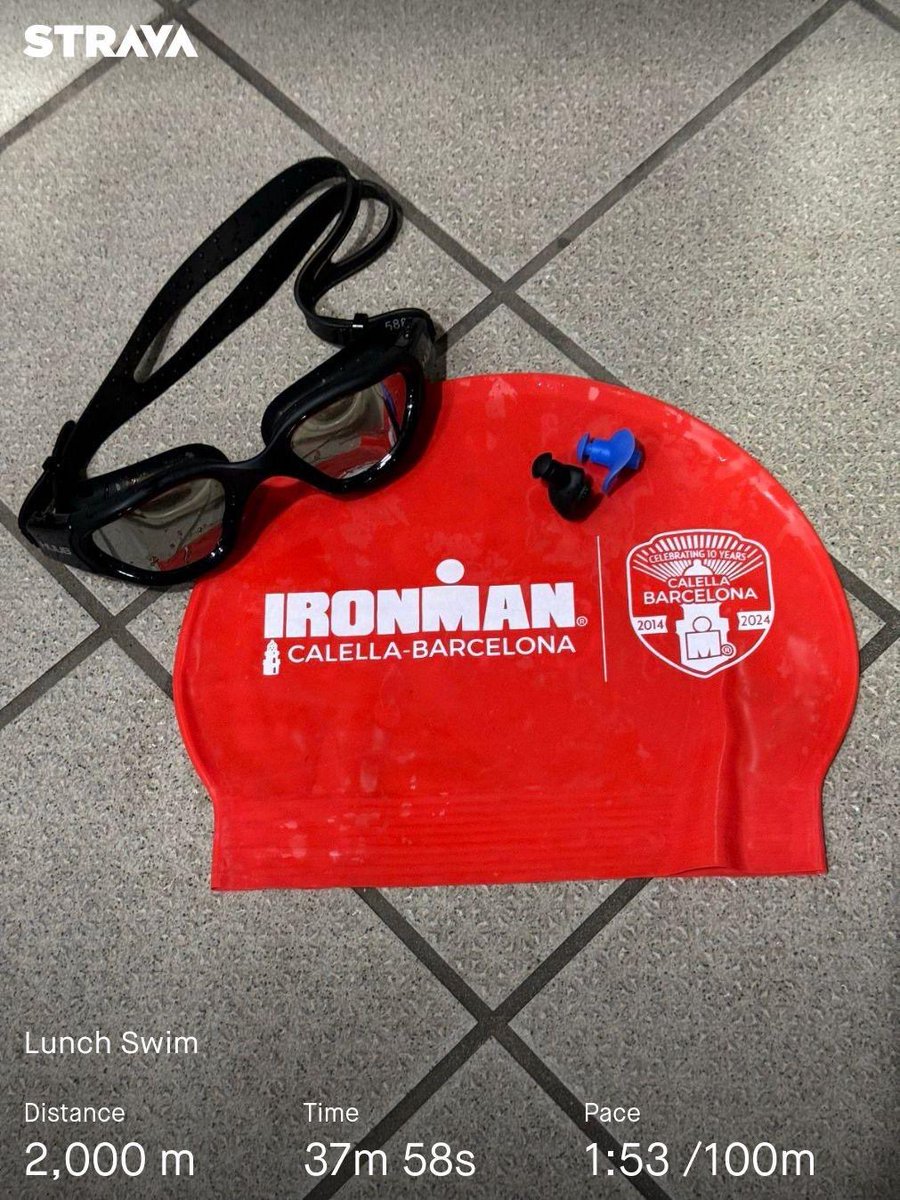 Moffy3785's tweet photo. Check in with coach then a Swim & S&C set today! Happy Friday π
#RoadToHamburg
#joinin #triathlon #swimbikerun #running #ironman #triathlete #triathlontraining #cycling #run #bike #training #swim #swimming #fitness #primedcoaching #ironmantraining #strava #runner https://t.co/7UmrZDyIsC