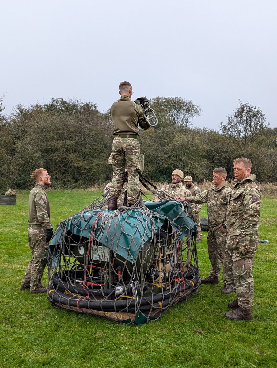 Tactical Fuels Squadron Team 2 SP &amp; DFOC SP completed CTX at Swynnerton Training Area this week. The team demonstrated exceptional skills in 🚁 handling, ⛽ delivery, 🚚 training, and 🪖 field craft. #TSW #CTX #SupportToStrike #JAC