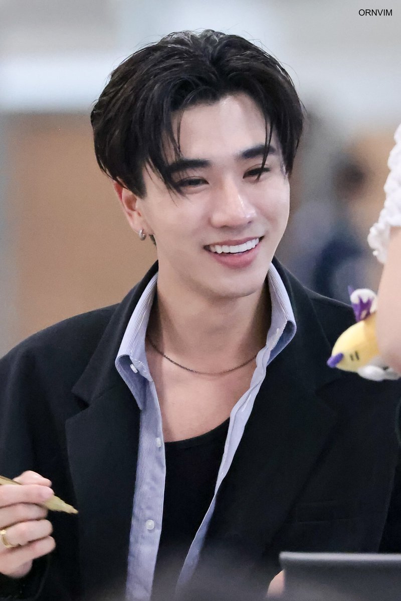 ornvim's tweet photo. สายตา เอ็นดูฟคมากก 🖤😳
PERTHSANTA X BOOKEXPO
#BookExpo2024xPS
#PERTHTANAPON #KDPPE https://t.co/qv9ehOCxMi