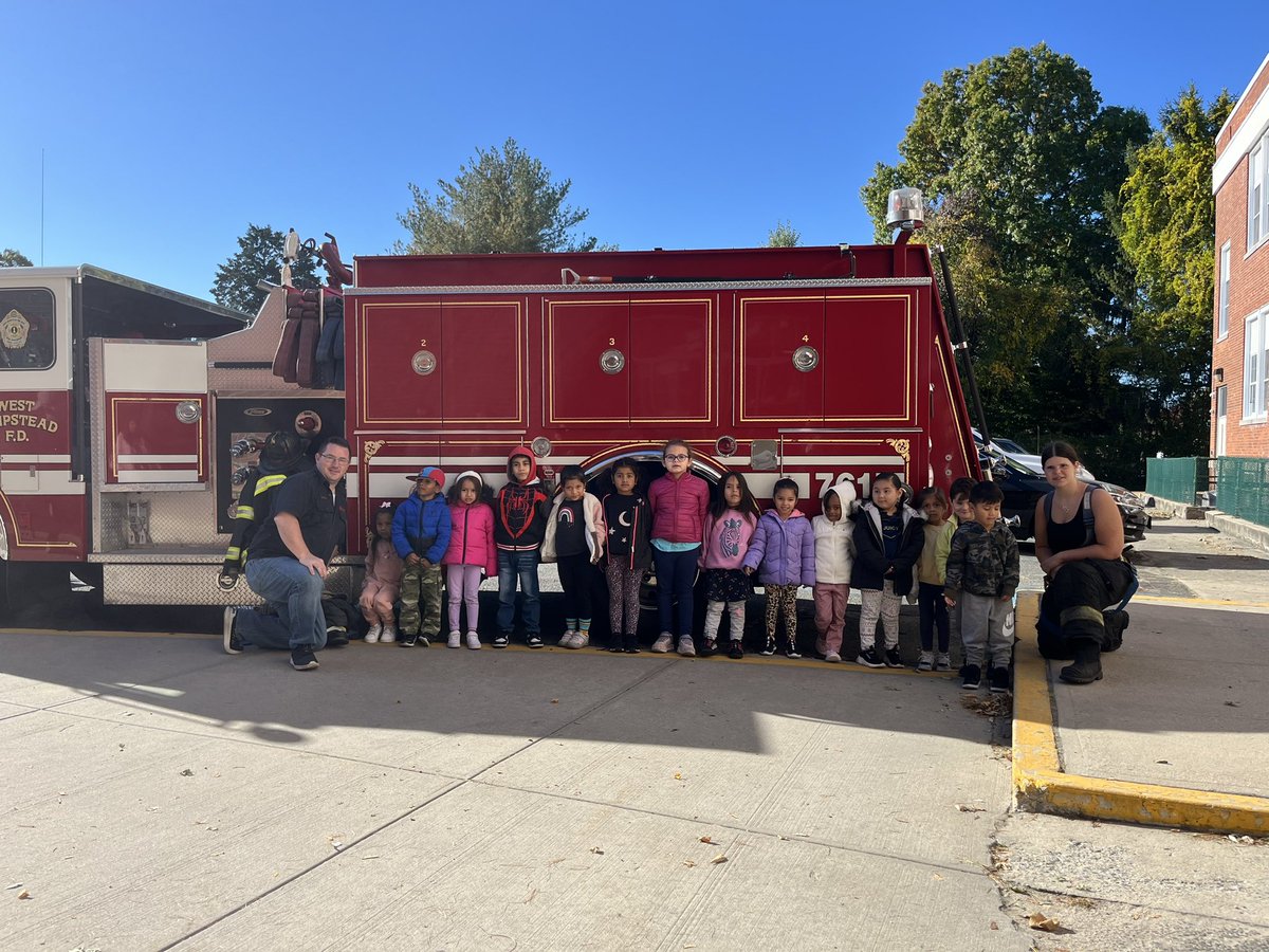msjklafter's tweet photo. Thank you to the West Hempstead Fire Department for teaching us how to stay fire safe. 🚒🔥 @WHChestnut https://t.co/tyTw23Gt0G