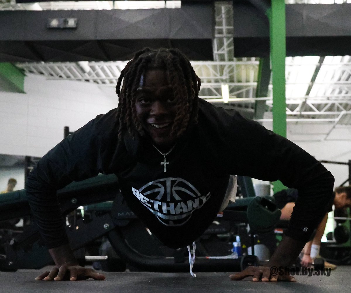 bethanywvmbb's tweet photo. Weight Room Work 💪

#CultureWins https://t.co/zDVaer0REz