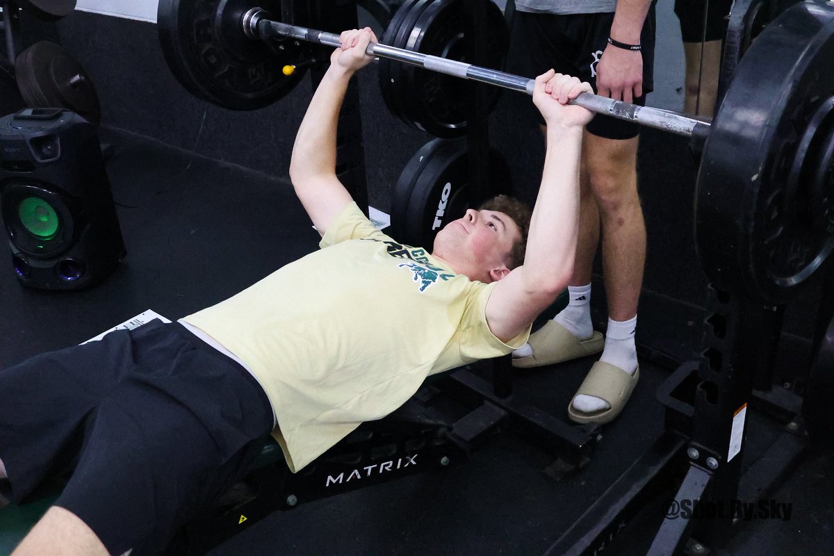 bethanywvmbb's tweet photo. Weight Room Work 💪

#CultureWins https://t.co/zDVaer0REz