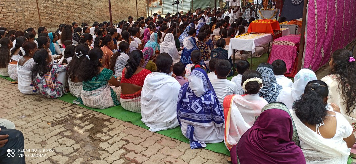 प्रियदर्शनी नगर मध्य बुद्ध आणि त्यांचा धम्म या ग्रंथाचे वाचेन झाले त्या निमित प्रियदर्शनी नगर मध्य ग्रंथ समारोह कार्यक्रम 17/10/2024 रोजी ठेवन्यात आला होता