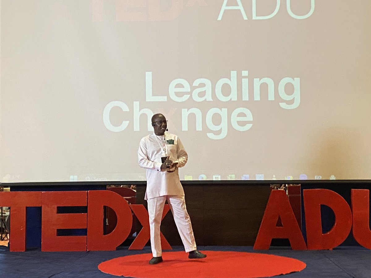 « Faire de l’argent ce n’est pas extraordinaire, c’est difficile..

Et il faut accepter de collaborer avec les autres, et s’investir pour réussir. »

Djibrilla Beidari Touré