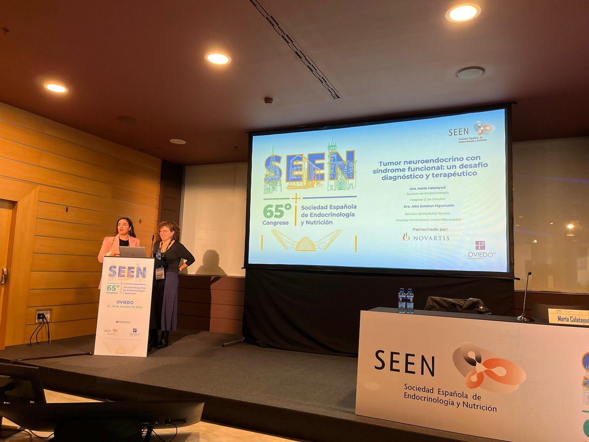 AlbaEFGS's tweet photo. Tumor neuroendocrino: un desafío diagnóstico y terapéutico. ¡Abordaje multidisciplinar siempre! @GrupoGetne 

Lujo de compañera @calatayudgm y de equipo médico de Endocrinología del 12 de octubre al completo, ¡un verdadero placer!

@NovartisSpain @sociedadSEEN 
#SEEN2024 https://t.co/bYhyx9NlEz